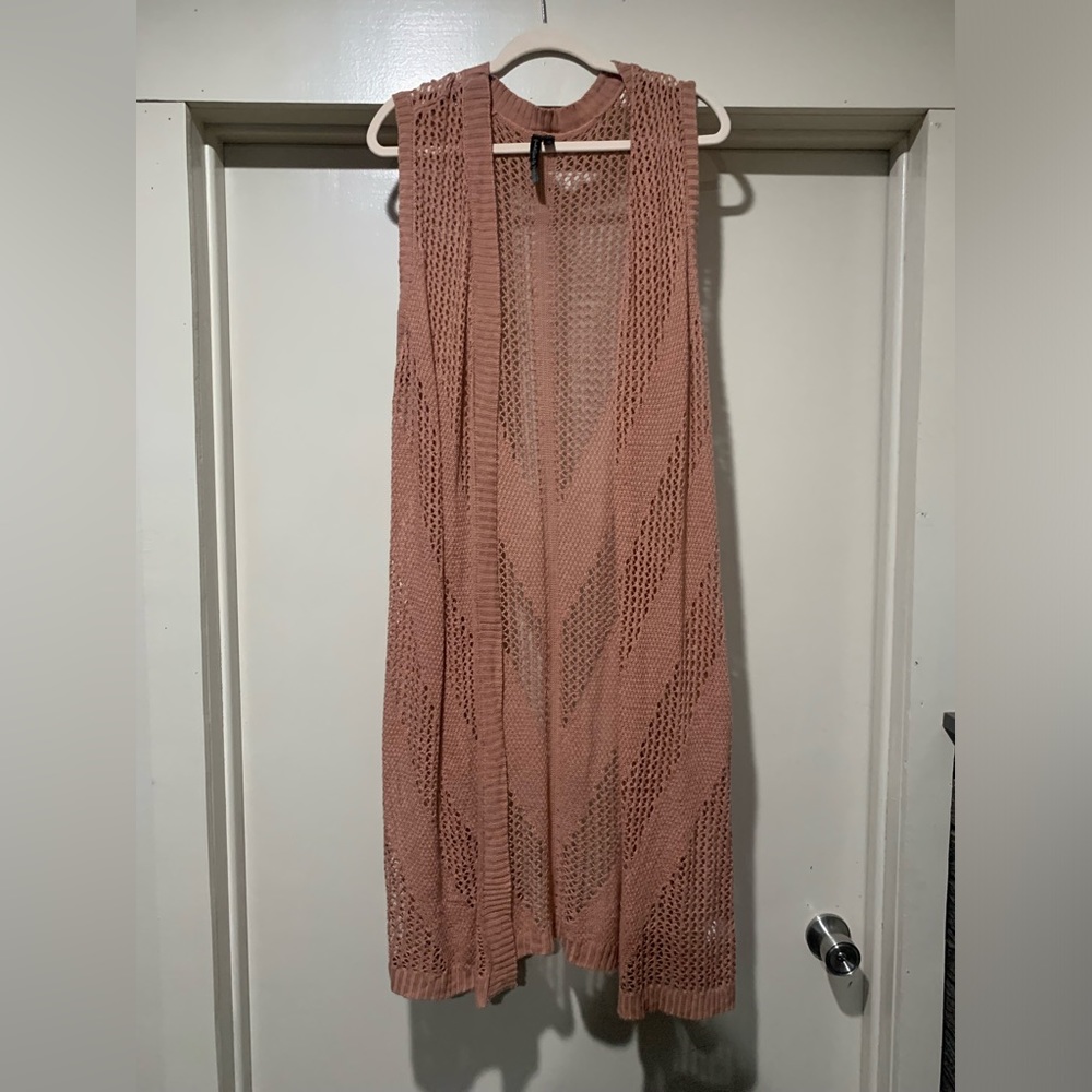 Sleeveless cardigan
